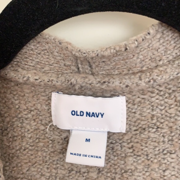 ON coat sweater. - Picture 5 of 9